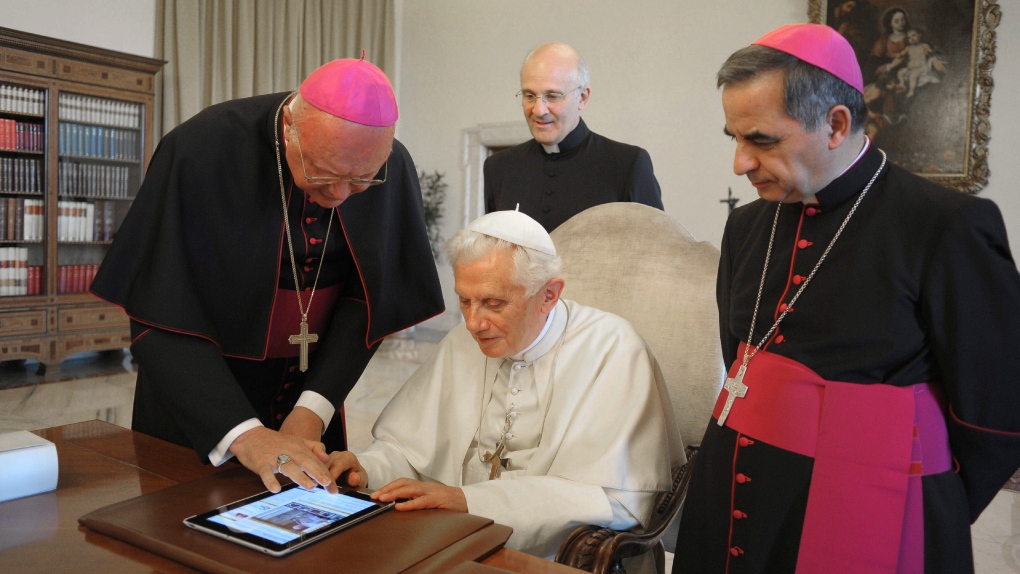 Pope Benedict XVI Twitter