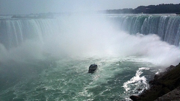 The 'Maid of the Mist' approaches Horseshoe Falls in Niagara Falls, Ont. on Wednesday, Sept. 8, 2010. (Bill Doskoch/ctvtoronto.ca)