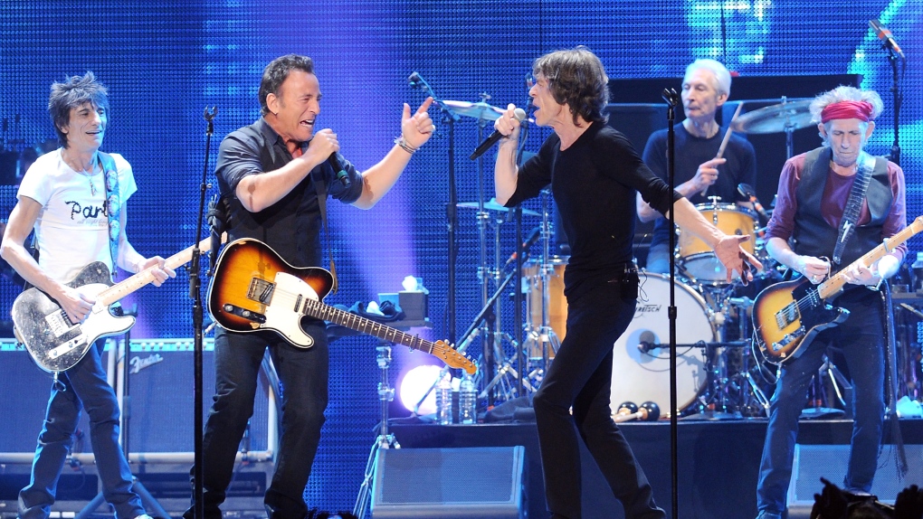 Springsteen performs with the Rolling Stones