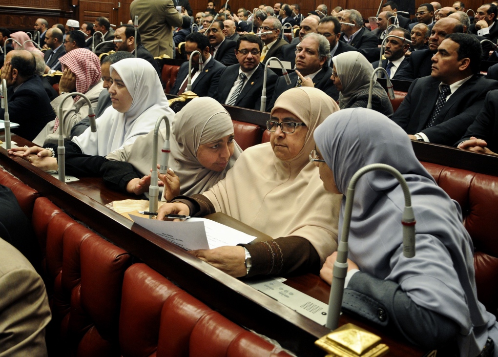 Egyptian government convenes for first time