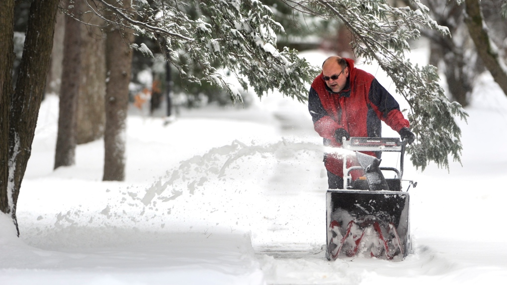Winter storm hits U.S. Northeast