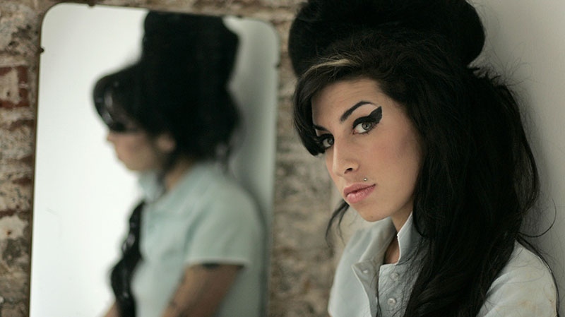 Amy Winehouse died of alcohol toxicity