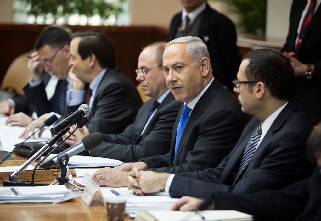 Netanyahu says he'll move ahead with settlements 