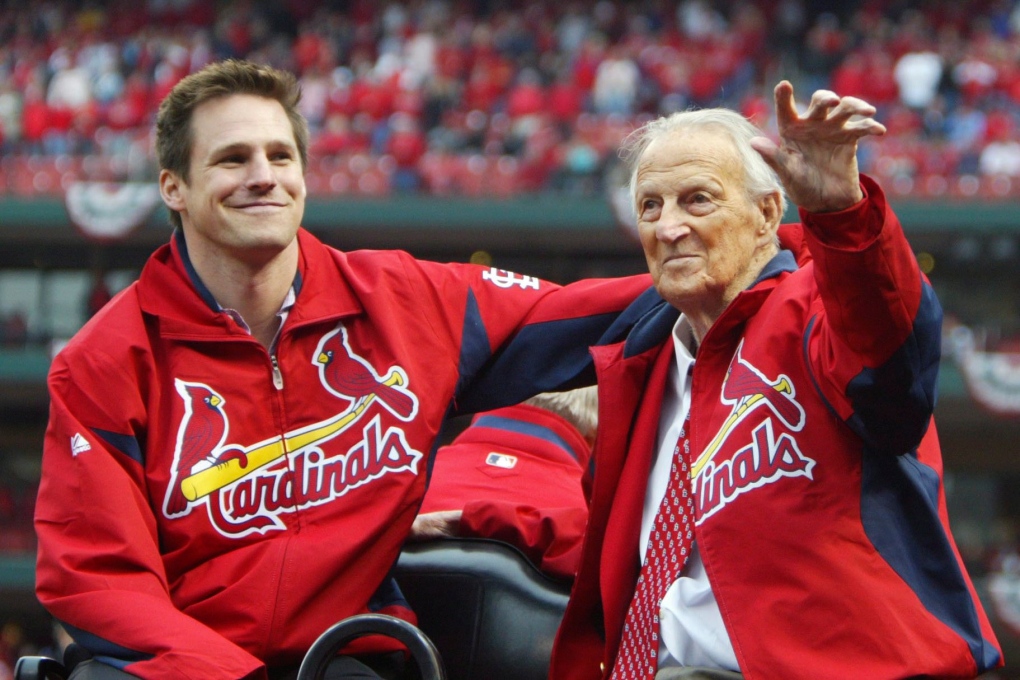 Cardinals Hall of Famer Stan Musial dies at age 92