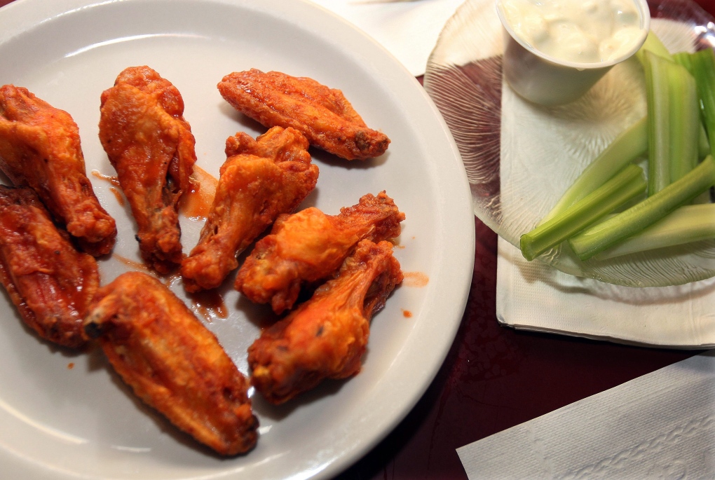 Super Bowl snacks healthy tasty wings