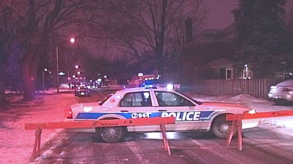 Ottawa police close the road at Third Avenue and Chrysler Street in the Glebe after a homemade bomb was discovered during a routine traffic stop, Tuesday, Jan. 4, 2011. Image courtesy: TVA