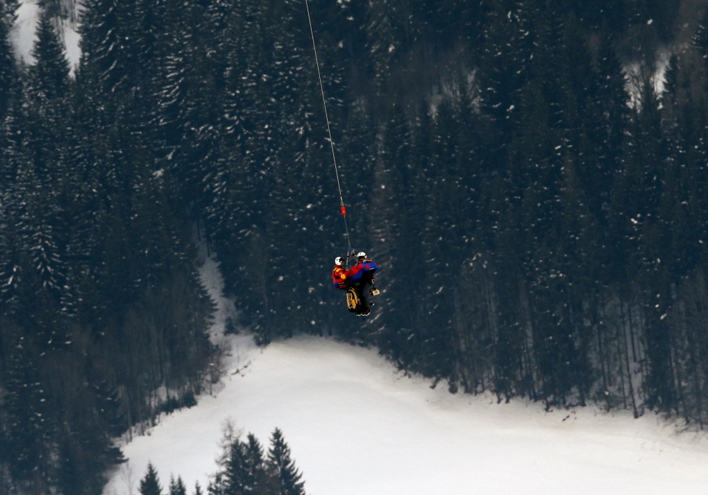 Lindsey Vonn skiier airlifted