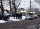 Windsor police conduct a firearms investigation on Linwood Place in Windsor, Feb. 5, 2013. (Gina Chung / CTV Windsor)