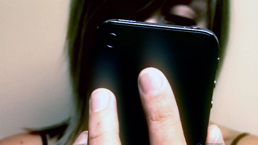 Police seeing more teens 'sexting'
