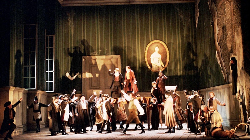 A scene from the Vlaamse Opera production, 2000. (Kurt Van der Elst / Canadian Opera Company)