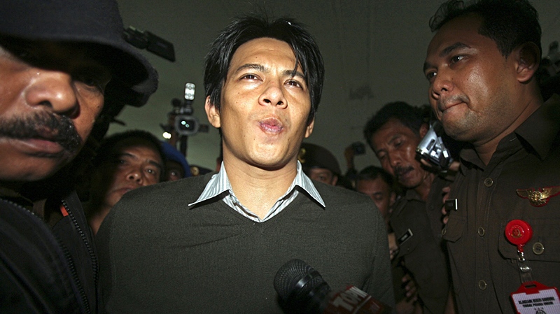 Indonesian singer Nazril 'Ariel' Irham of the group Peterpan pauses while talking to journalists after his trial at a district court in Bandung, West Java, Indonesia, Monday, Jan. 31, 2010. (AP / Achmad Ibrahim)
