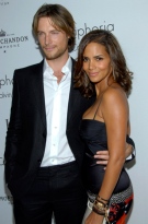 Halle Berry and Canadian model Gabriel Aubrey poses on the press line at Elle Magazine's 15th Annual Women in Hollywood Gala in Los Angeles in 2008. (AP / Dan Steinberg)