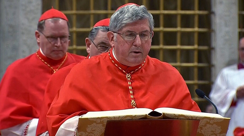 Cardinal Thomas taking oath