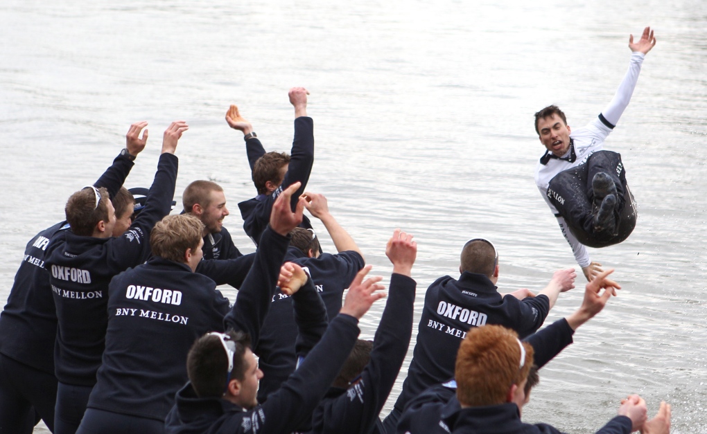 Oxford wins university Boat Race