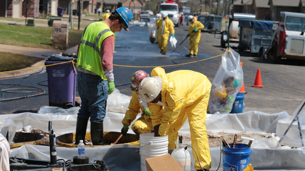 Arkansas oil spill cleanup
