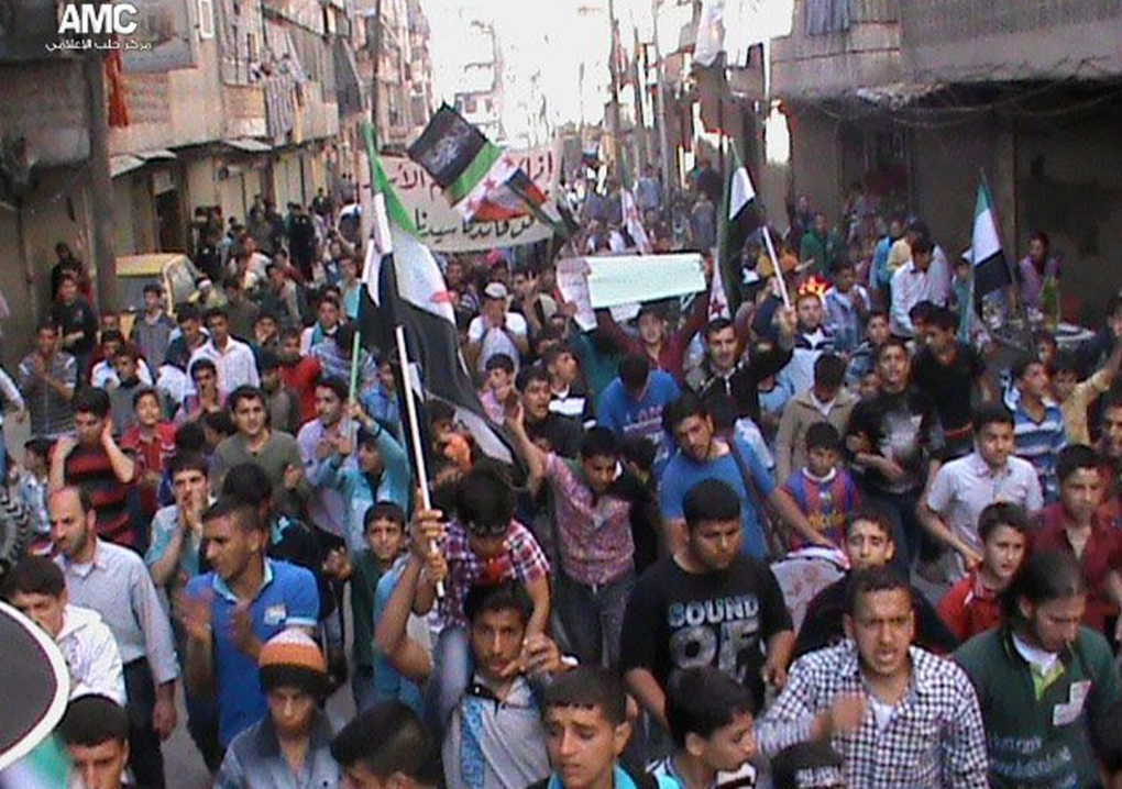 Syrian opposition marches in Aleppo