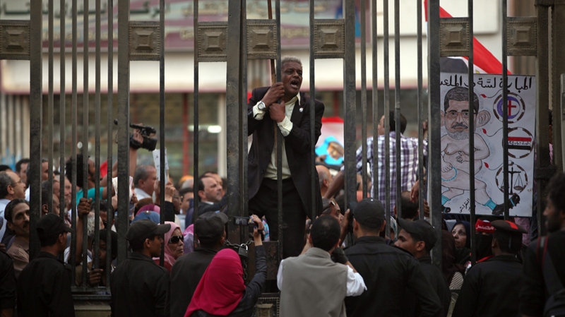 Egypt parliament pushes judicial law