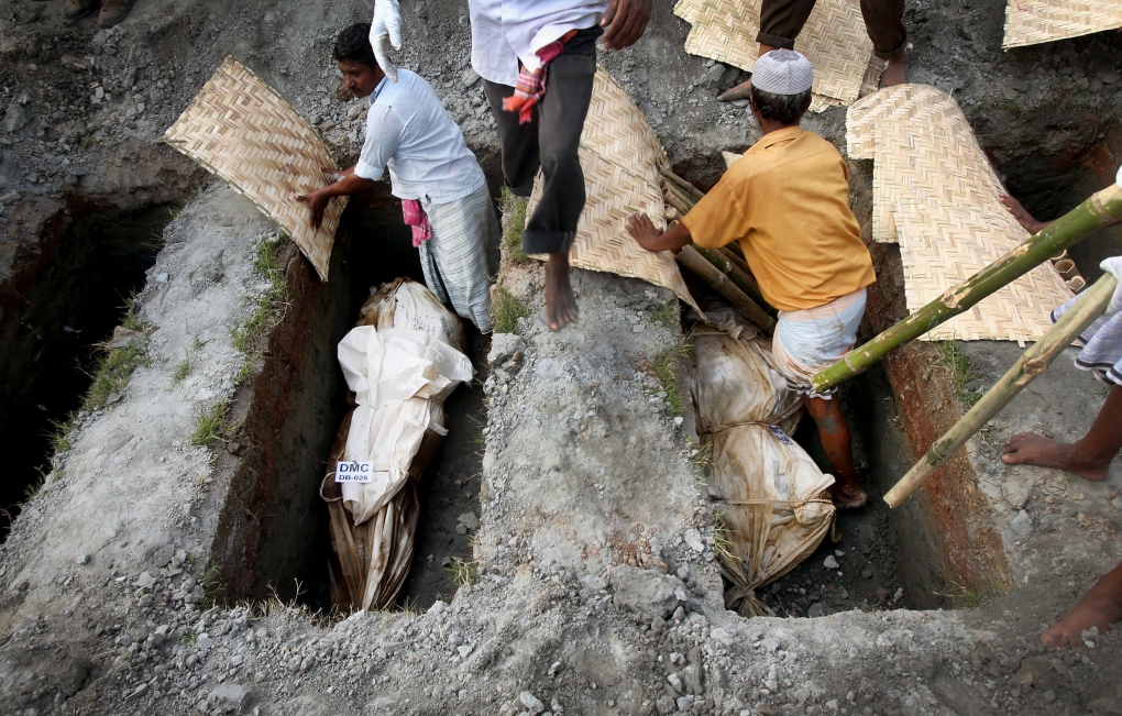 Bangladesh building collapse victims buried