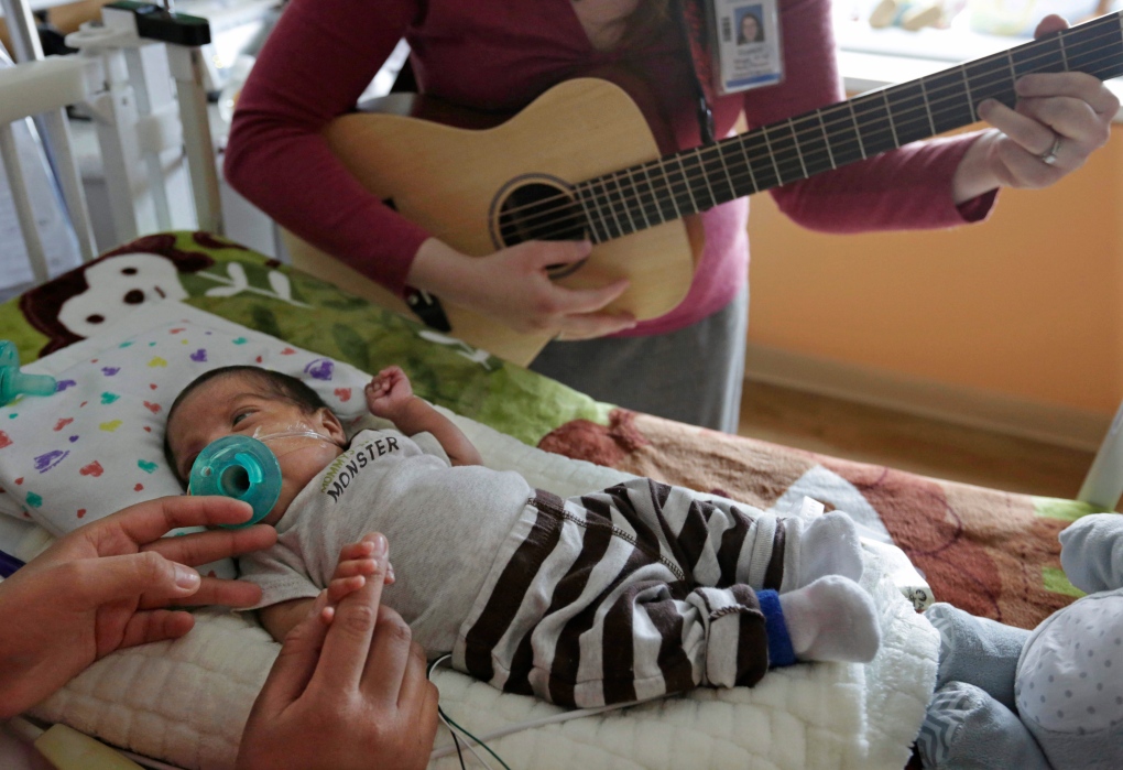 Live music therapy for preemies
