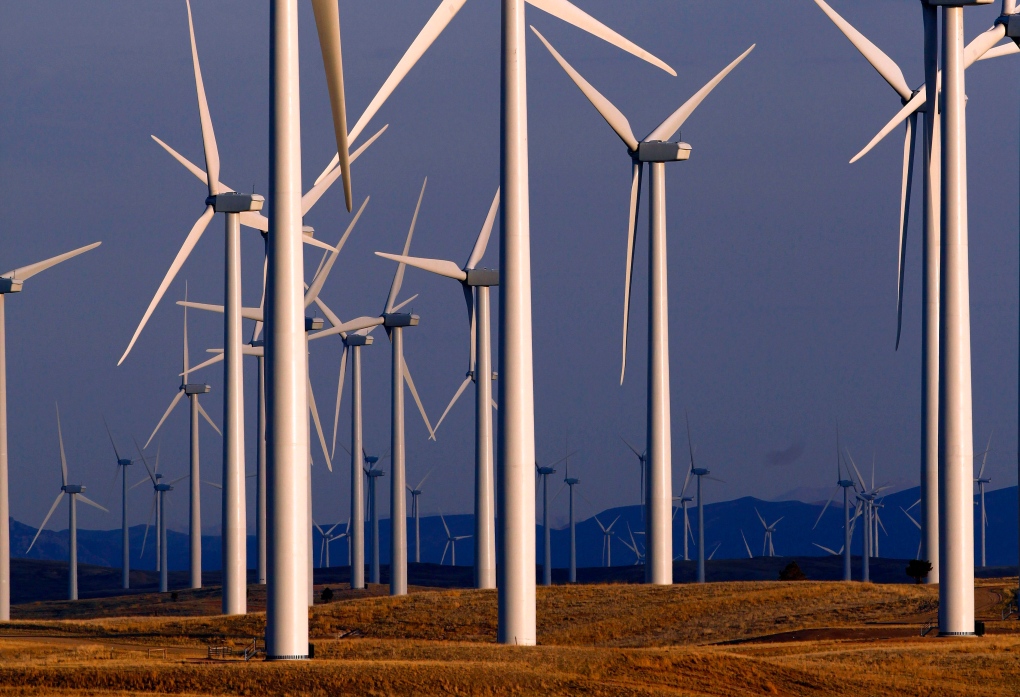 Laurentian joins group to refinance wind farm 