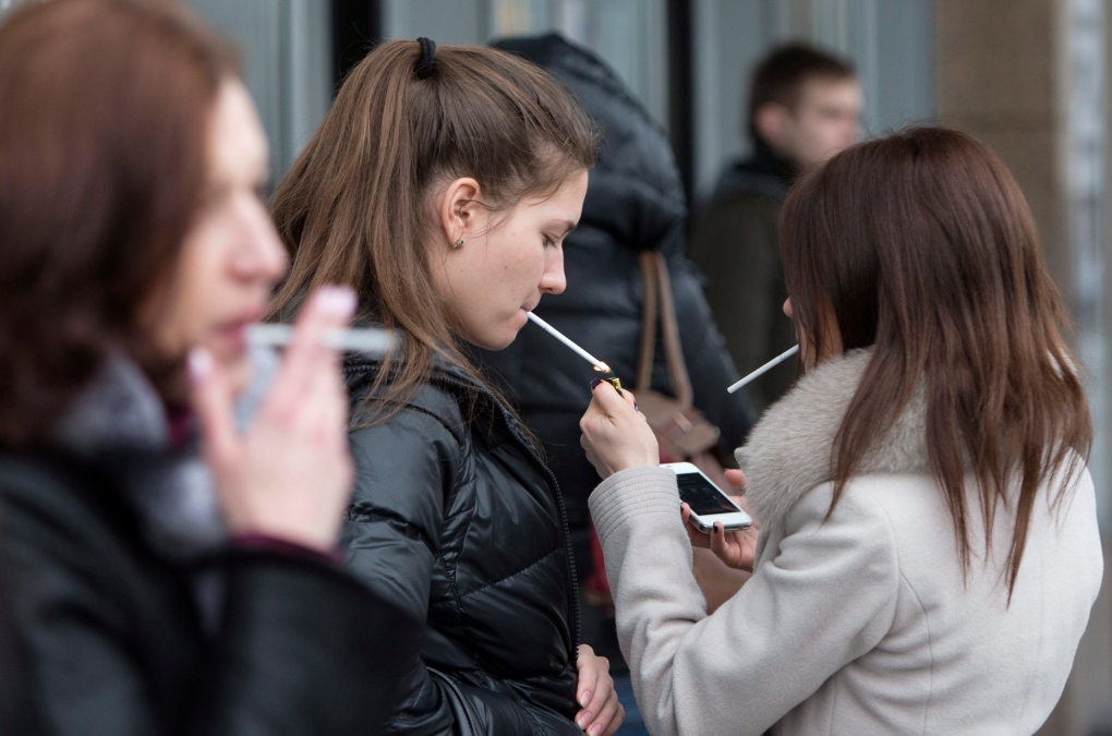 Public Smoking Ban Takes Effect In Russia Where 4 In 10 Are Smokers Ctv News