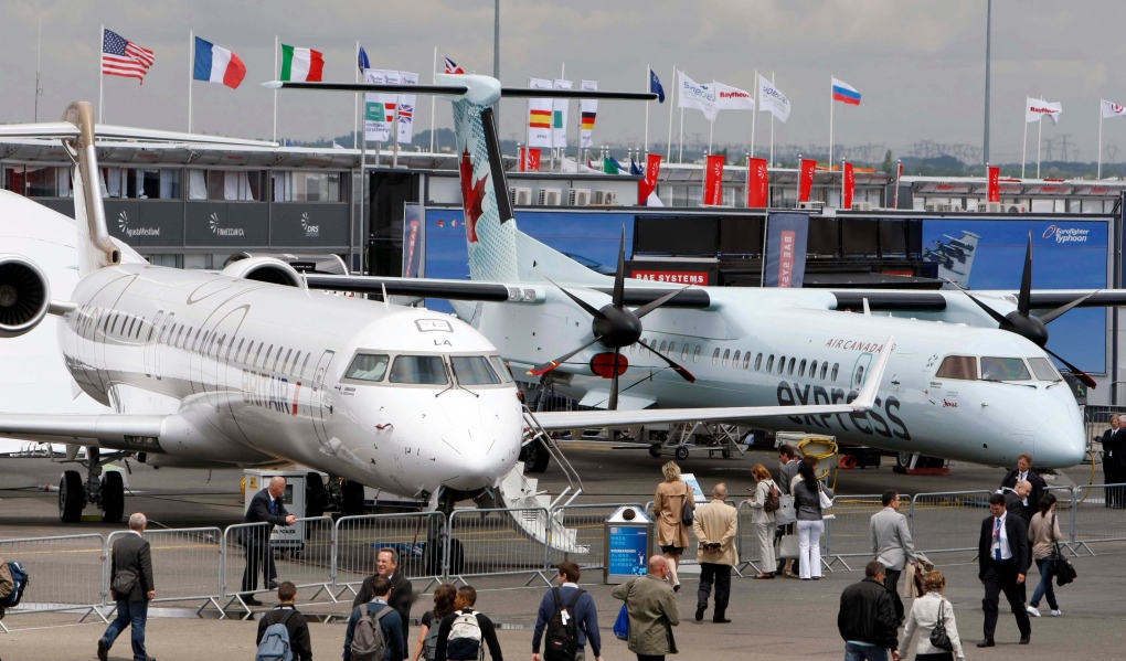 Bombardier planes, Paris air show