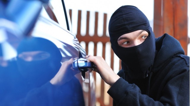 The Ottawa Police Service has identified a recent increase in thefts from vehicles in Kanata South, in particular the neighbourhood of Bridlewood mainly in the Bridlewood north area.