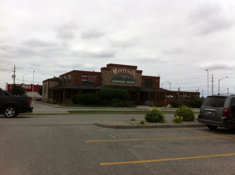 Montana's Cookhouse near Walker Road is set to close in August in Windsor, Ont., Tuesday, July 2, 2013. (Adam Ward / CTV Windsor)