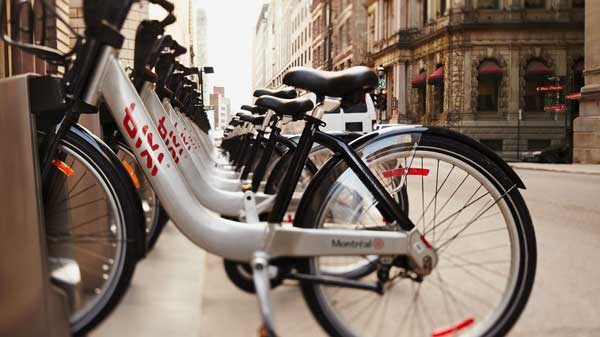 A curbside bicycle service being offered in Montreal, Toronto and Ottawa this summer will provide a breath of fresh air for tourists.The BIXI bicycle sharing program will allow visitors to take in the sights, get some exercise and save money by leaving their gas-guzzlers in the hotel parking lot. (Public Bike System Company / THE CANADIAN PRESS)