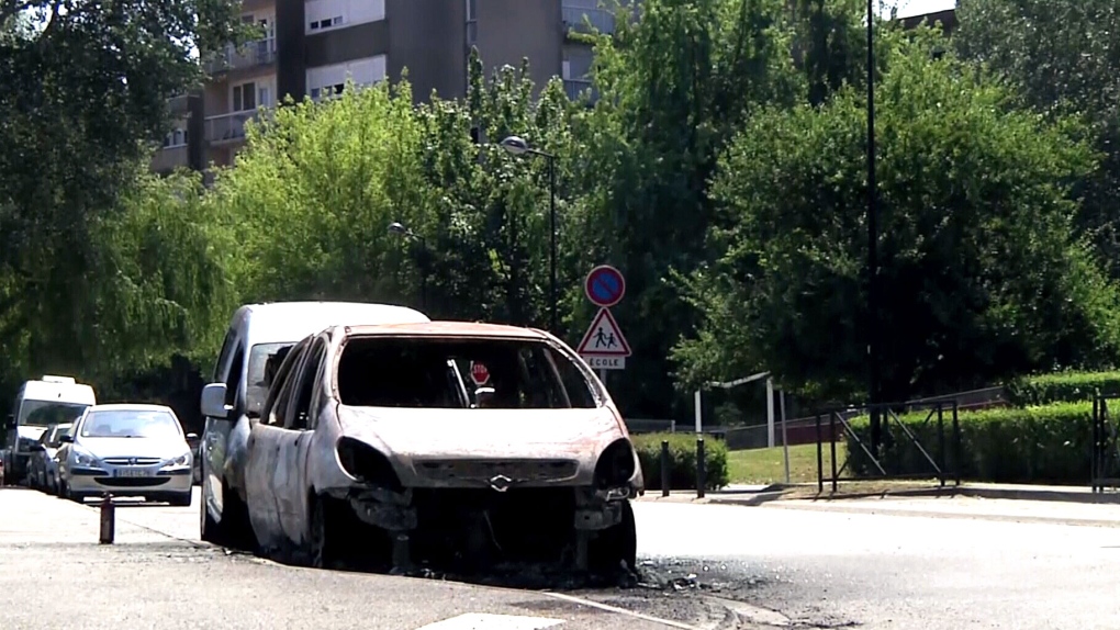 Cars torched in Paris suburb amid tensions