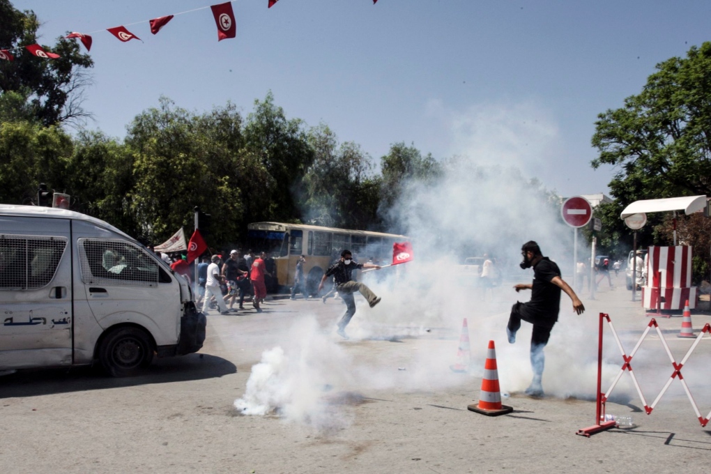 Tunisian PM says he won't step down