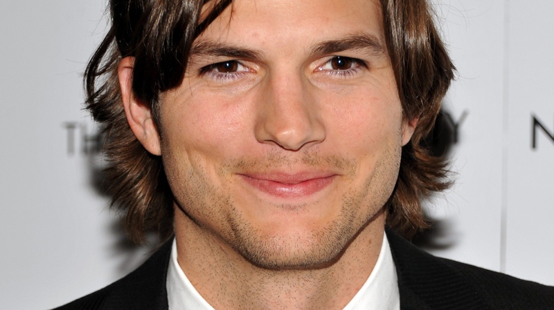 Ashton Kutcher attends a special screening of 'No Strings Attached' in New York, Jan. 20, 2011. (AP / Evan Agostini)