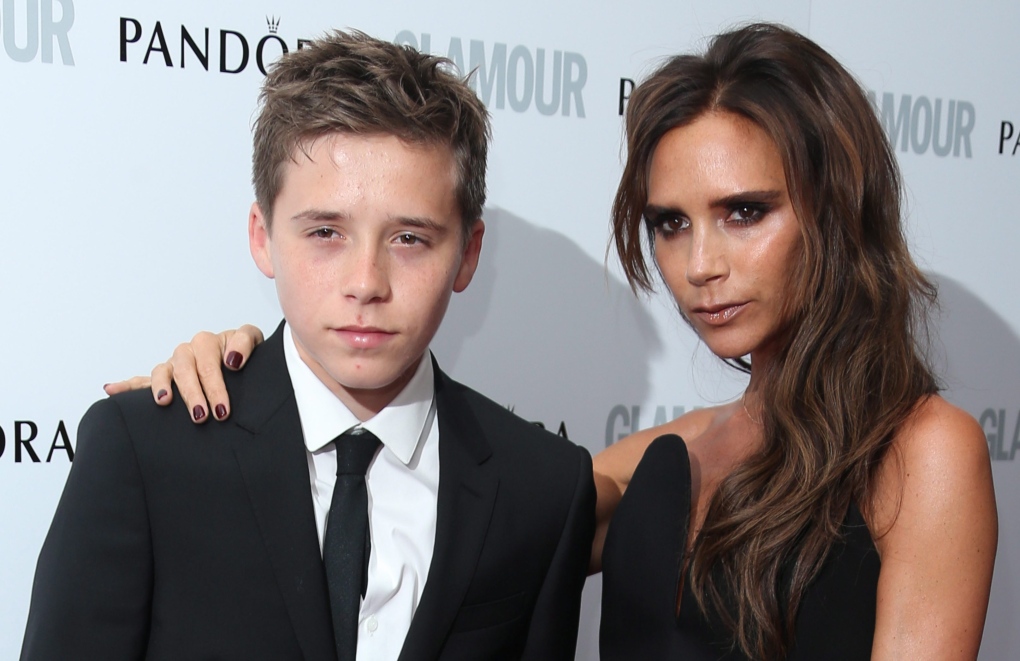 Victoria Beckham arrives to son's school by air