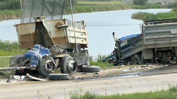 serious truck crash ,Deerfoot Trail and Southland 