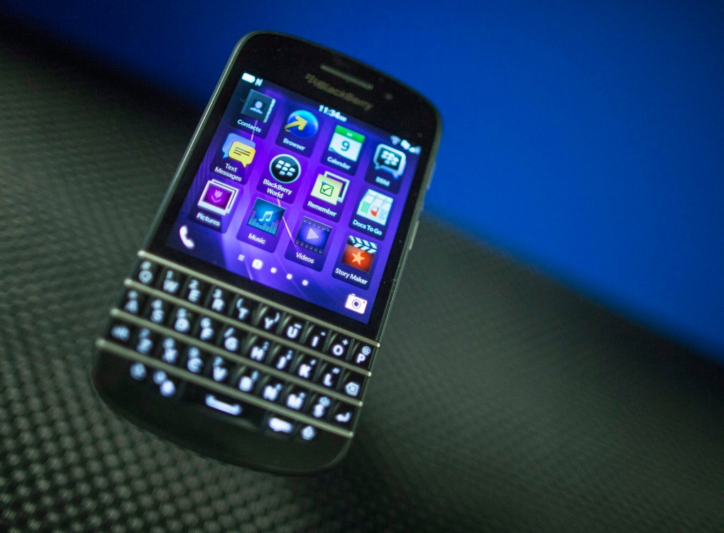 BlackBerry Q10 larger order Univision