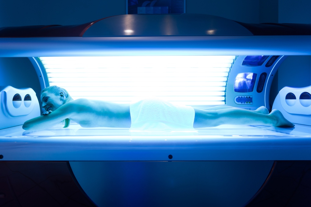 Young women still embrace tanning beds