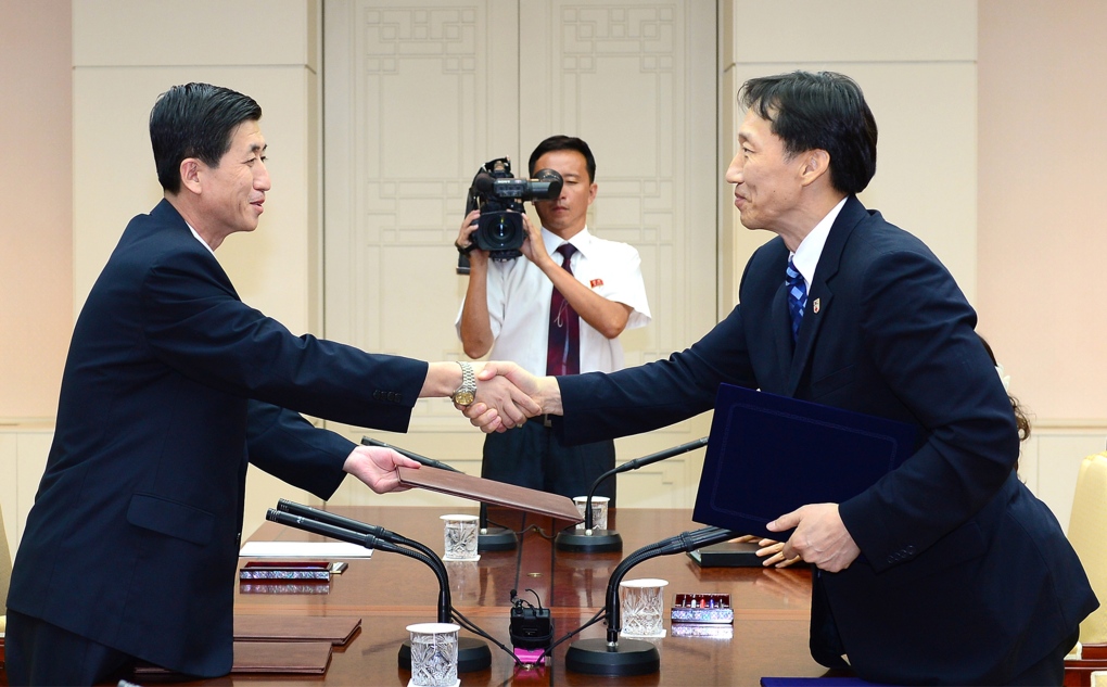 Koreas agree to family reunion deal
