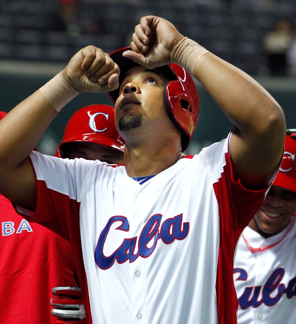 Cuban baseball player Jose Dariel Abreu defects to play in MLB: newspaper