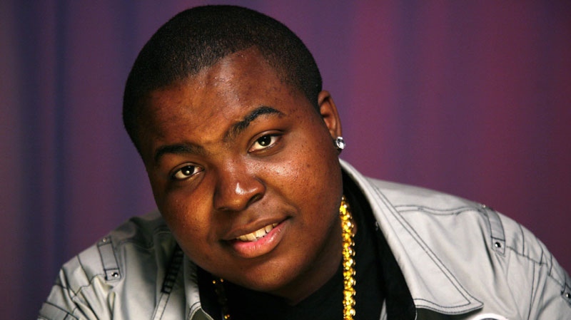 In this June 24, 2009 file photo, recording artist Sean Kingston poses for a portrait in New York. (AP Photo/Jeff Christensen, file)
