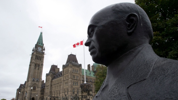 Federal officials rethink wording of markers at gravesites of past prime ministers
