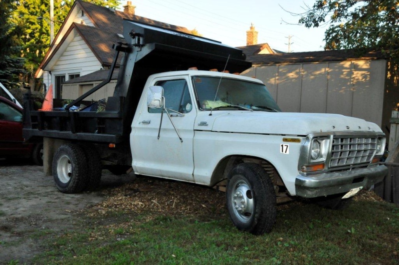 London police are looking for information on this truck, which is connected to the suspicious fire at 361 Manitoba Street on Monday, Sept. 16, 2013.