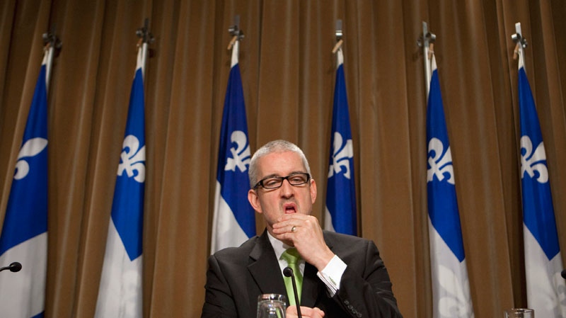 Nicolet-Yamaska MLA Jean-Martin Aussant announces his decision to resign from the Parti Quebecois caucus at the legislature in Quebec City, Tuesday, June 7, 2011. (Jacques Boissinot / THE CANADIAN PRESS)
