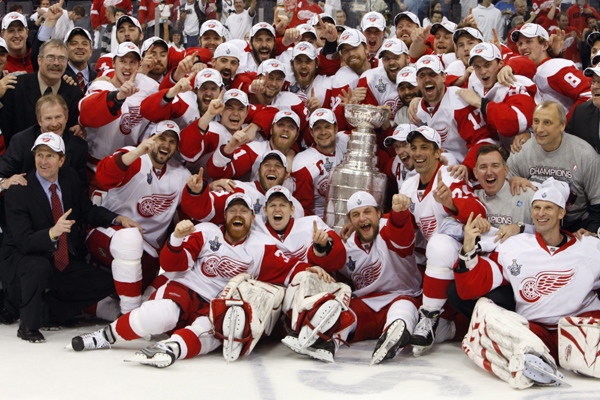 Penguins edge Red Wings to capture Stanley Cup