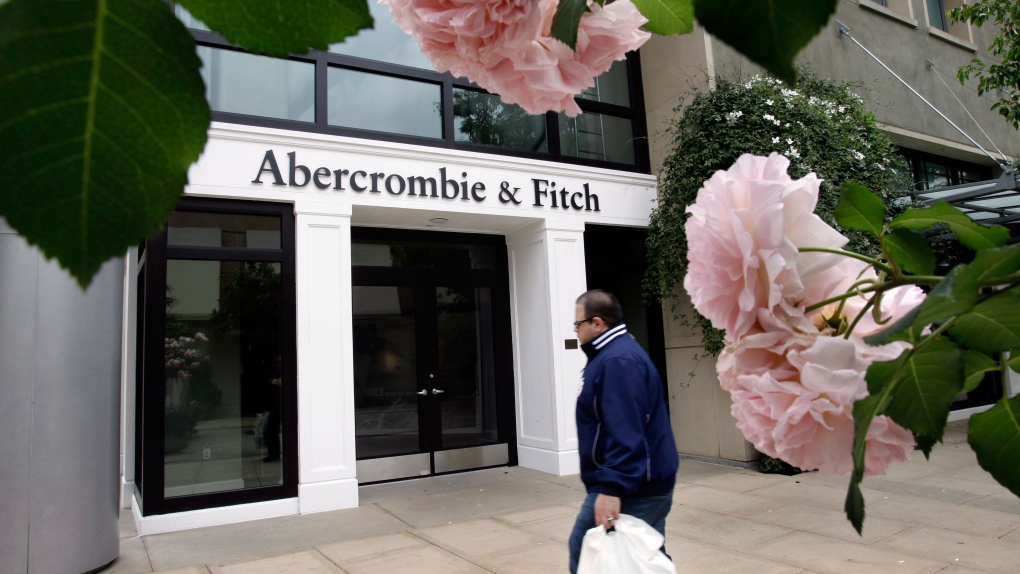 Abercrombie settles lawsuits over head scarves