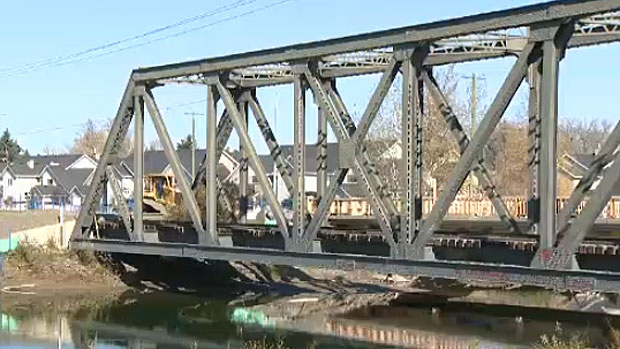 High River bridge removal