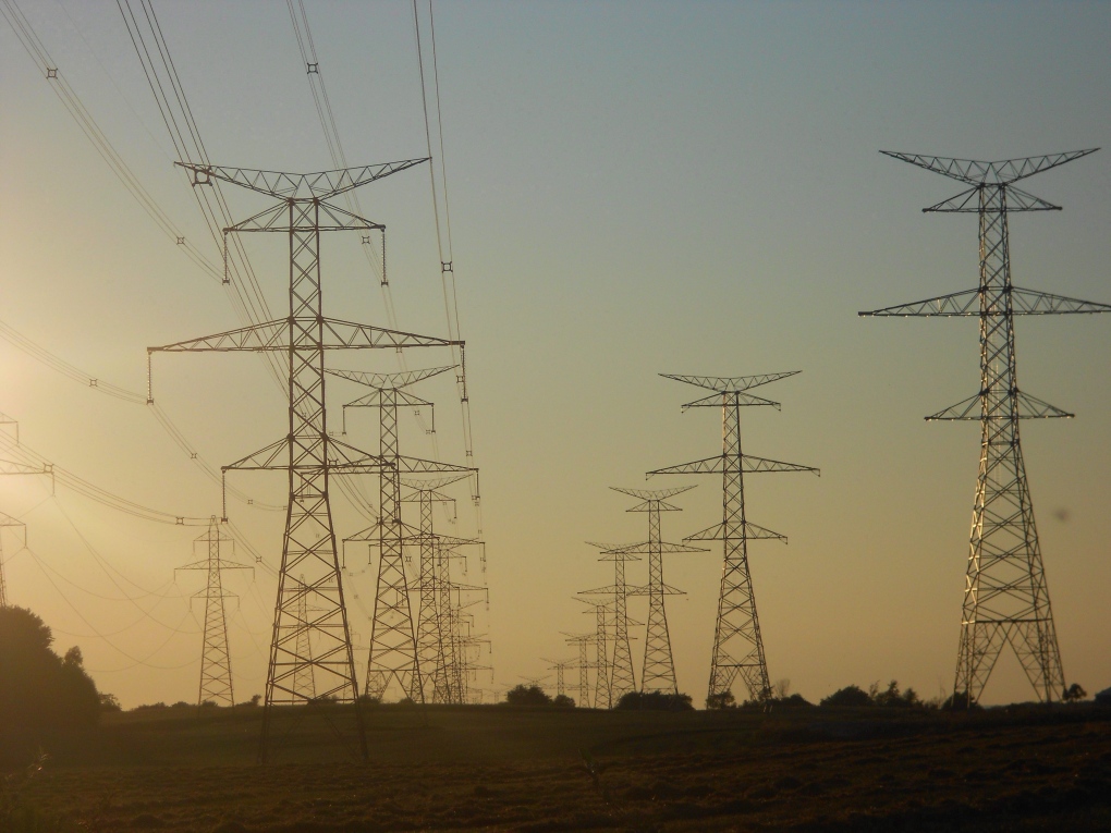 Transmission lines in Ontario