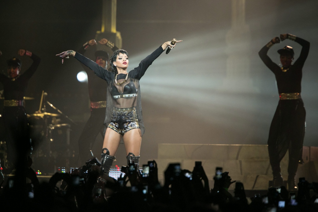 Rihanna performs in Perth
