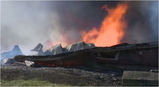 Fire destroys barn near Drayton on Oct. 28, 2013