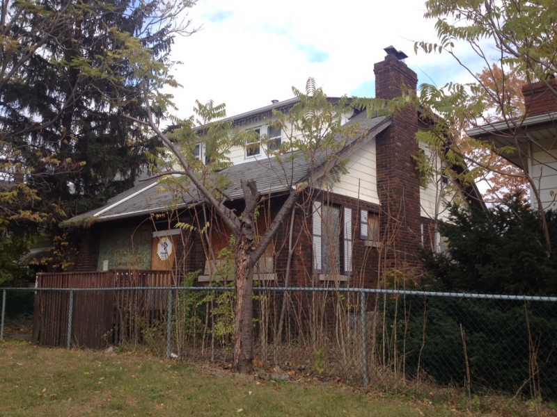 An abandoned home in west Windsor, Ont., Monday, Oct. 28, 2013. (Chris Campbell / CTV Windsor)