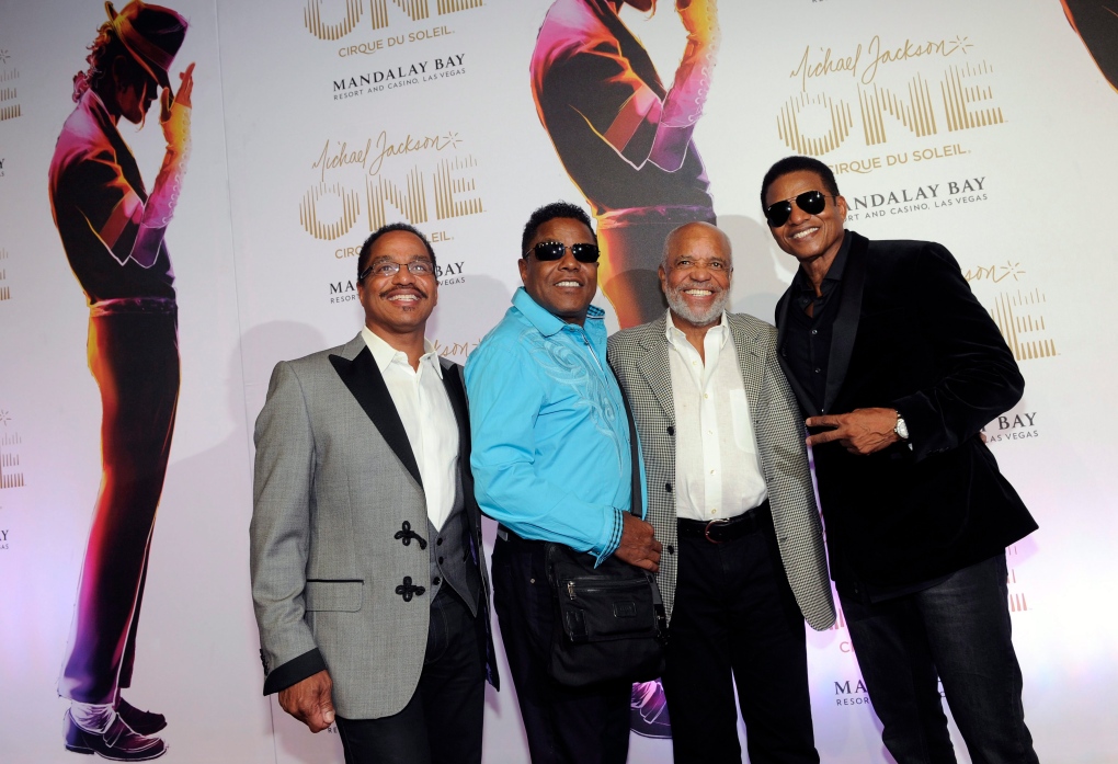 Jacksons perform tribute to Berry Gordy 